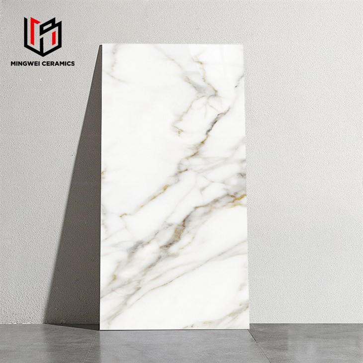 Moderna högglans keramiska plattor för badrum och köksväggar