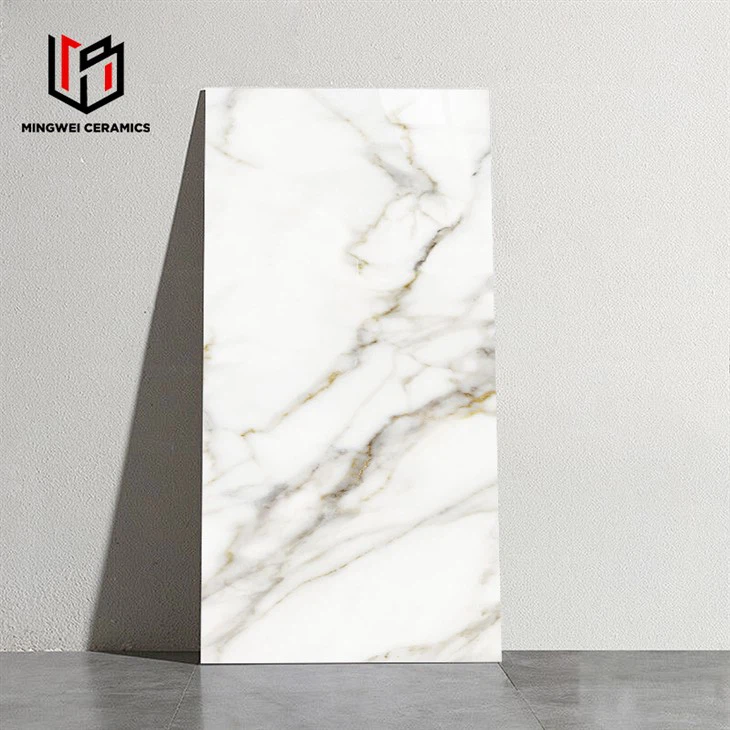 Polerade porslingolvplattor